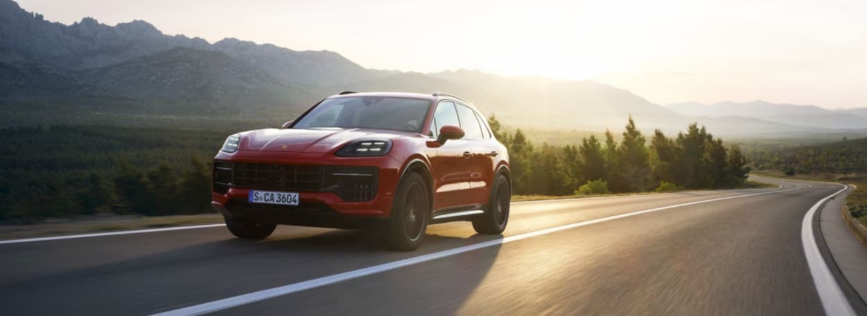 2025 Porsche Cayenne near Lancaster, CA
