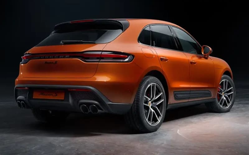 Lancaster, CA - 2025 Porsche Macan's Exterior