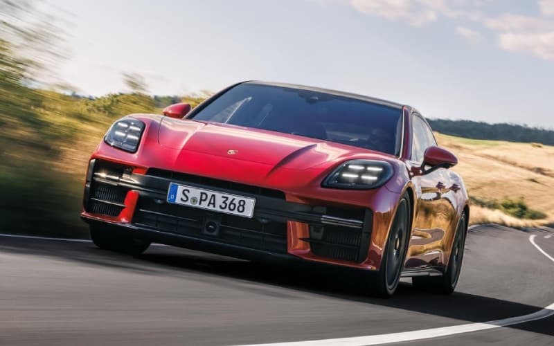 2025 Porsche Panamera Overview